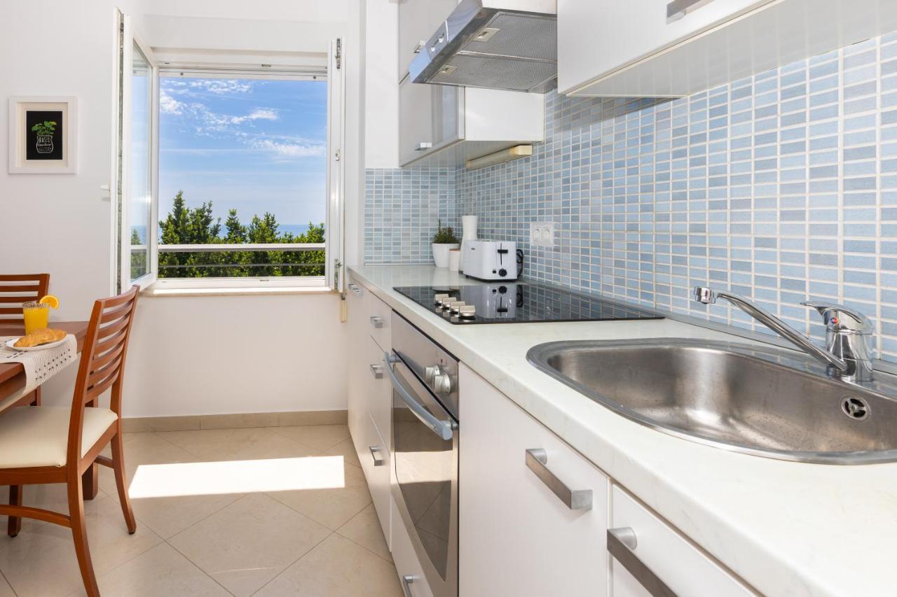 Sunspot - Beautiful View With Big Garden, Free Parking, Apartment *