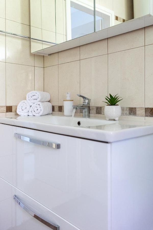 Apartment Sunspot - Beautiful View With Big Garden, Free Parking,
